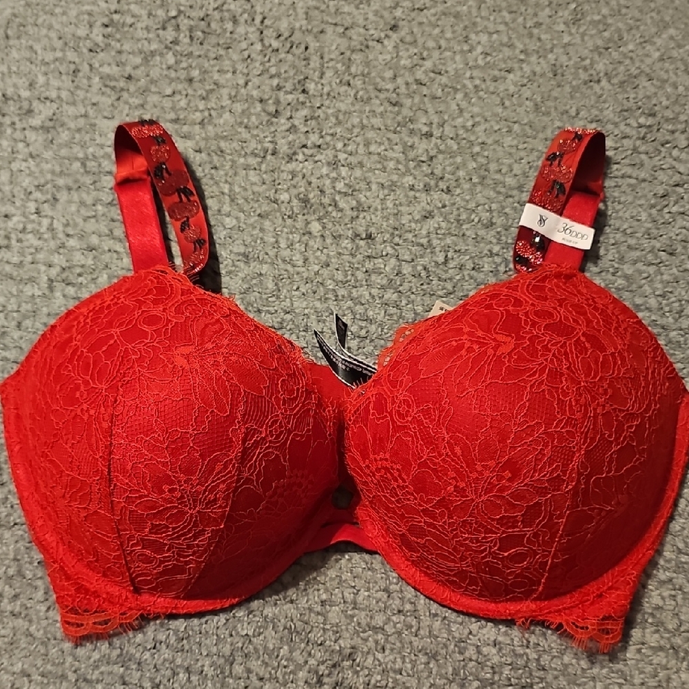 Victoria's Secret Vibrant Red Cherry Rhinestone Lace Push Up Bra 36DDD